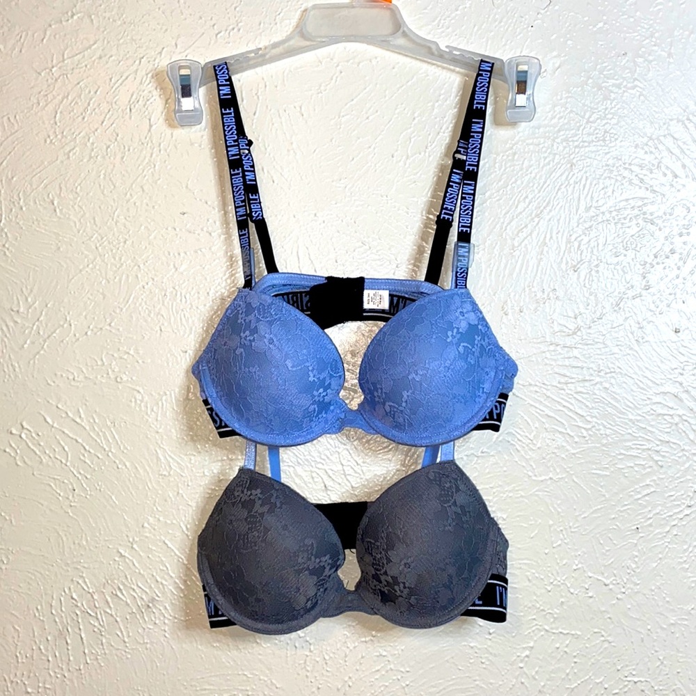 1 Pack of Bras• Blue• Gray• Lace